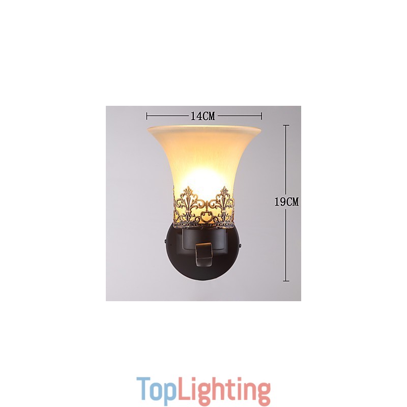 Single Head Amercian Countryside Vintage Metal with Glass Wall Lamp for the Canteen Room Living Room Entry Foyer Decorate Wall Lamp