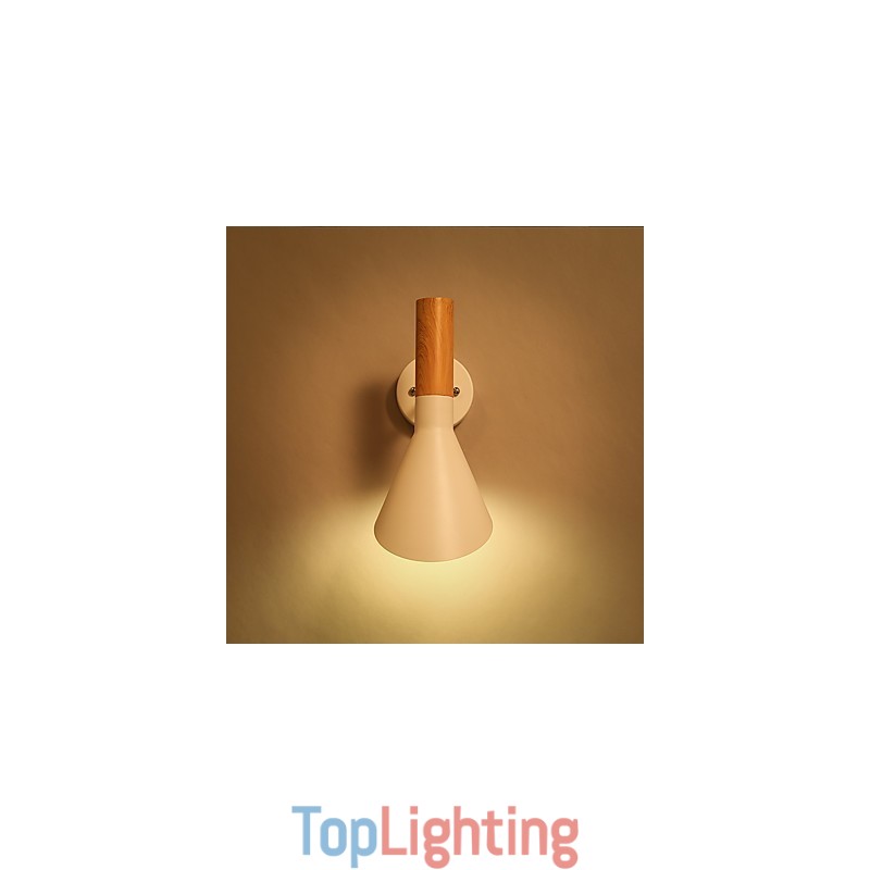 Northern Europe Style Wood Grain Metal Wall Lights Living Room Restaurant Light Angle Adjustable