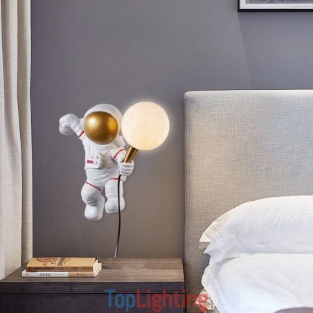 Modern Wall Sconce Creative Astronaut Resin Wall Light Kids Modern Wall Sconce Creative Astronaut Resin Wall Light Kids