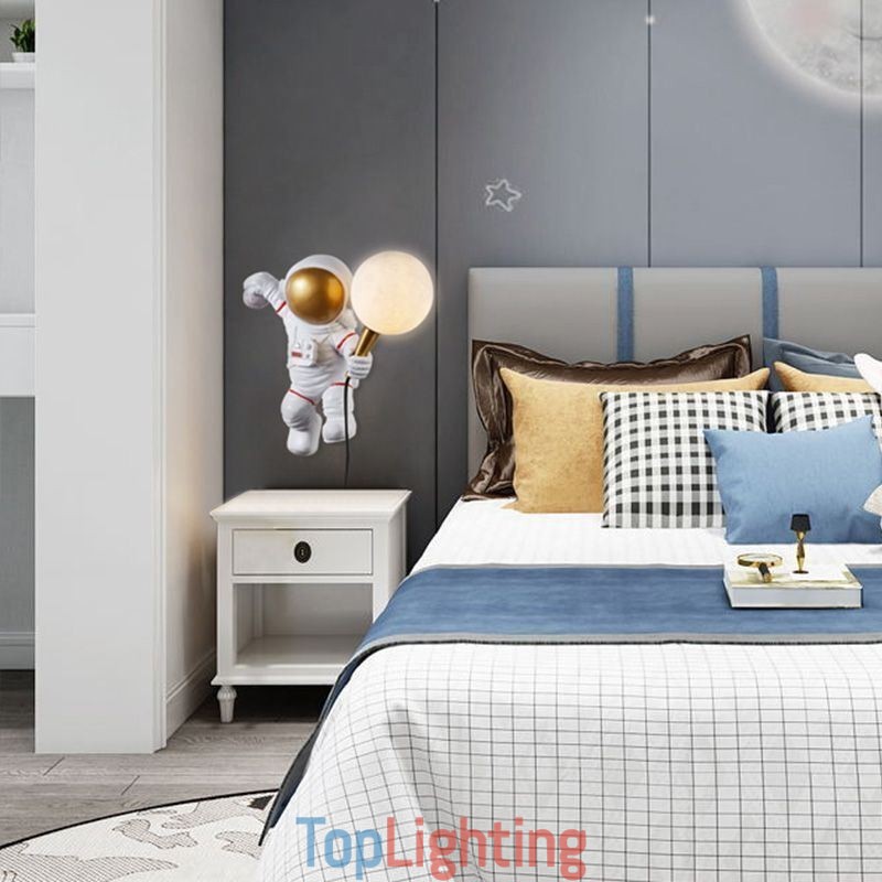 Modern Wall Sconce Creative Astronaut Resin Wall Light Kids