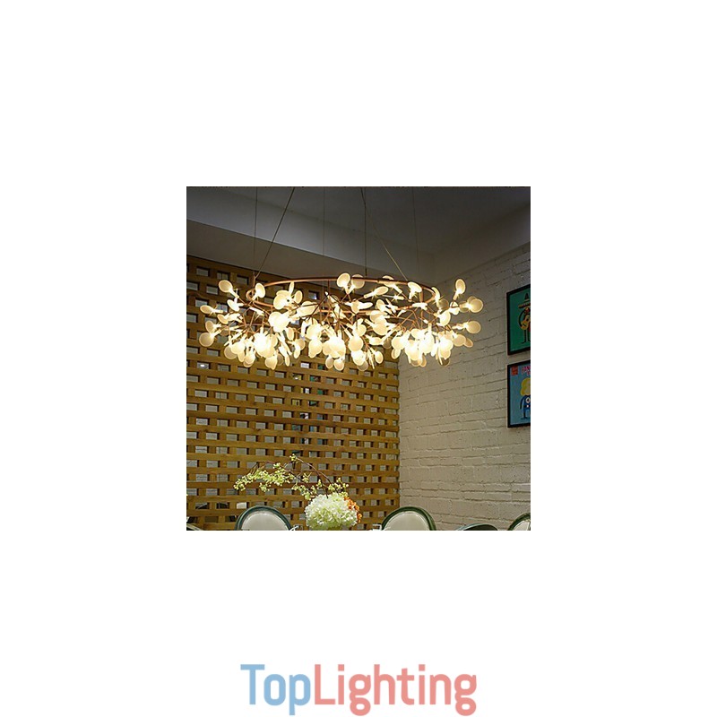 Country Designers Antique Brass Metal Chandelier